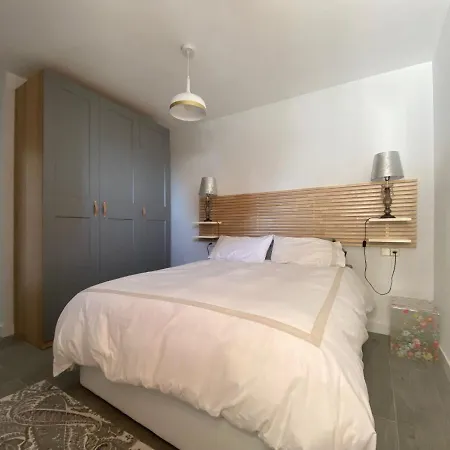 아파트 Portobello - A 50 Metros De La Playa! 칼페