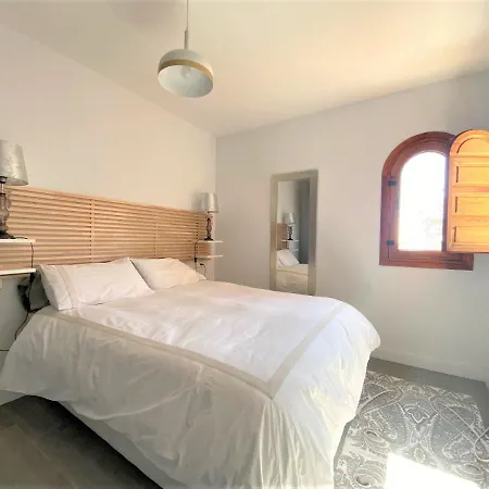 Portobello - A 50 Metros De La Playa!