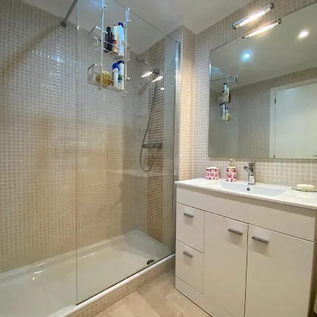 아파트 Portobello - A 50 Metros De La Playa! *